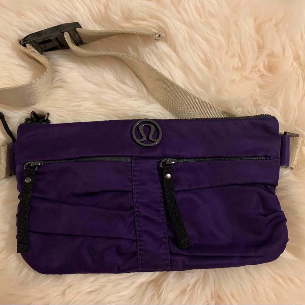 Lululemon Travel Pooch V